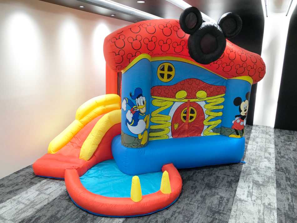 Funormous ミッキーマウス ファンハウス インフレータブル
